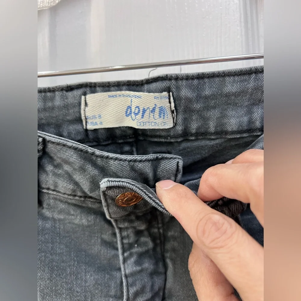 Cotton On Gray Denim Skinny Jean, Size 4
